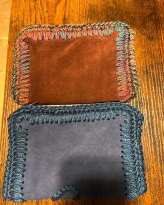 Pochette in suede e filato lana alpaca