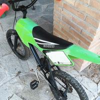 bicicletta moto bike bimbo