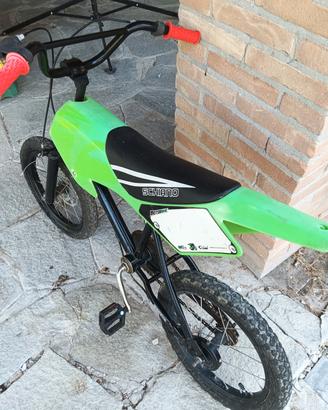bicicletta moto bike bimbo