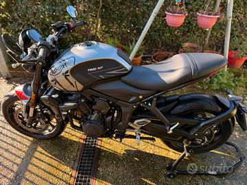Triumph Trident 660 depo libretto