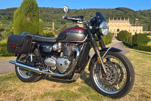 Triumph Bonneville T120 - Full Optional