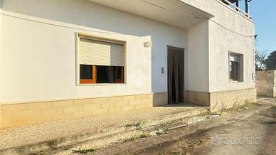 5 LOCALI A RACALE