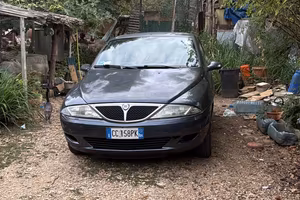 2002 LANCIA Y ELEFANTINO (DODO)