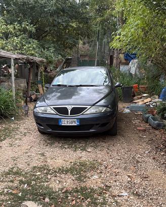 2002 LANCIA Y ELEFANTINO (DODO)