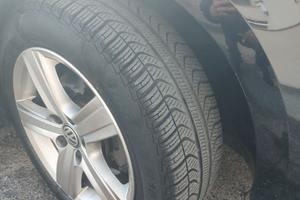 Cerchi in lega  e gomme pirelli per golf