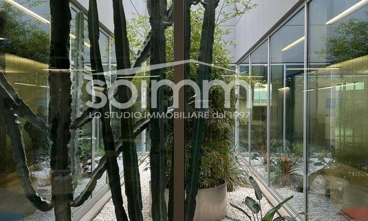 Capannone Commerciale - Sestu