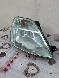 Faro Ford Fiesta mk5 2002-2005