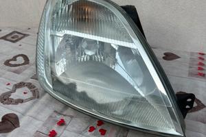 Faro Ford Fiesta mk5 2002-2005