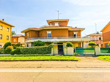 BIFAMILIARE A COLORNO