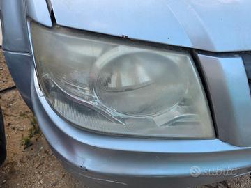 Faro anteriore Tata Xenon 2009