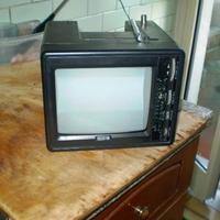 Tv/radio vintage mini portatile Geloso anni 80