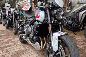 Triumph Speed 400 TRIBUTE