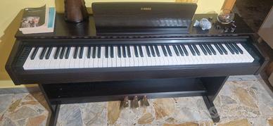 Pianoforte Digitale Yamaha YDP-143 Arius nero