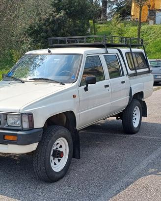 TOYOTA HILUX LN 65 ASI  Gancio 