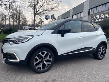 Renault Captur TCe 130 CV*Neopatentati*Navi*Solo 9