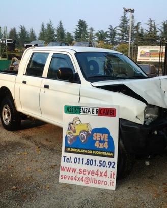 Mitsubishi L200 2.5 TD 2004 - uso ricambi