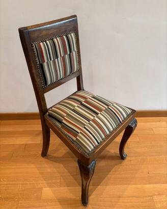 Sedia classica in legno massello imbottita