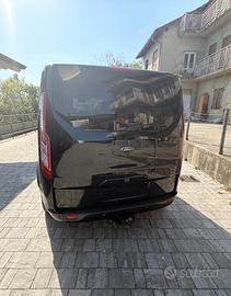 Ford Costum Titanium