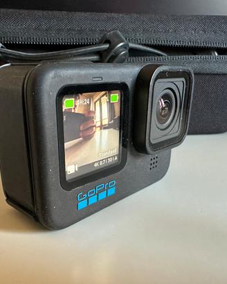 GoPro Hero 11 Black + accessori