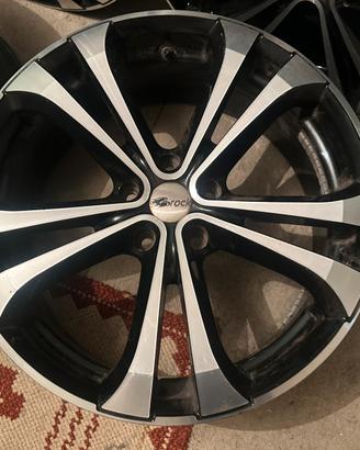 Set 4 Cerchi in Lega Brock B38 da 19"