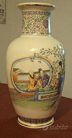 ELEGANTE VASO CINESE IN PORCELLANA CON DECORI