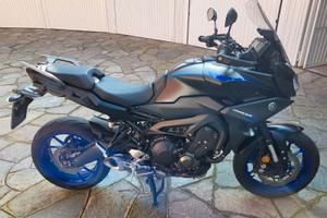Motoveicolo Yamaha Tracer 900 ABS