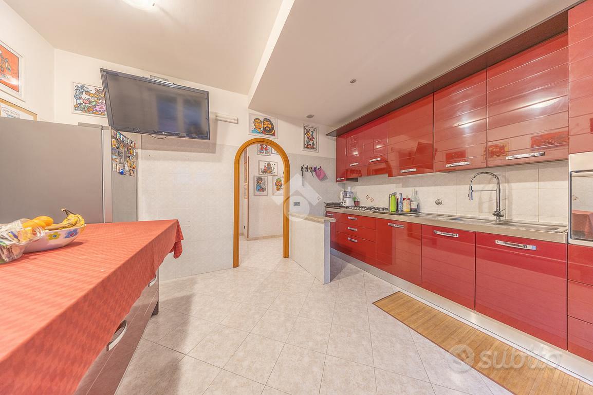 3 LOCALI A ROMA - Altro
