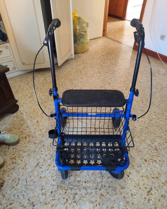 Deambulatore per anziani