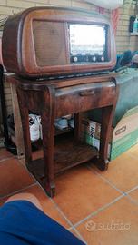 radio d'epoca in legno 