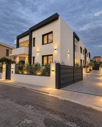 Ampio trilocale con giardino di 154 mq