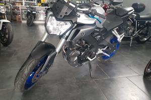 YAMAHA MT 125
