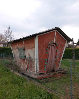Casetta per giardino basta venirla a prendere.