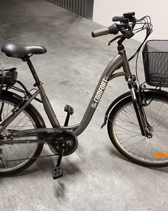 Bici con pedalata assistita