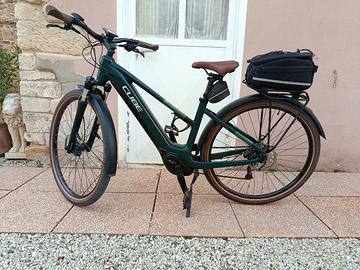 Bicicletta E bike Cube tg.s