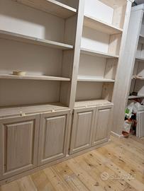 Libreria in abete massello sbiancato