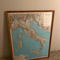 Cartina in rilievo Italia vintage