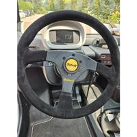 Volante Sabelt da 350 mm e mozzo specifico per la 