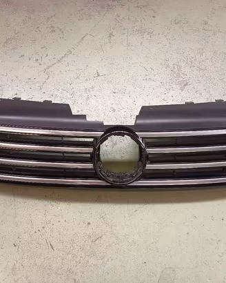 Griglia frontale Volkswagen Passat B7 usata