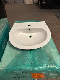Lavabo nuovo in ceramica semicerchio 49x61