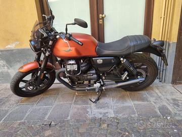 Moto Guzzi V7 Stone III