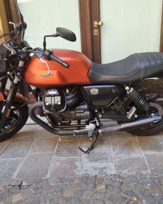 Moto Guzzi V7 Stone III