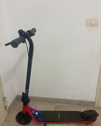 monopattino elettrico ninebot