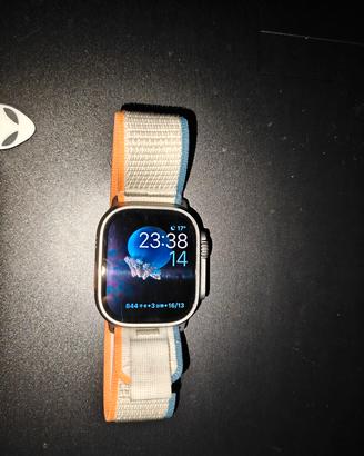 Apple Watch Ultra 2 Cellular – Titanio 49mm con Tr