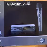 Microfono wireless AKG Perception 45