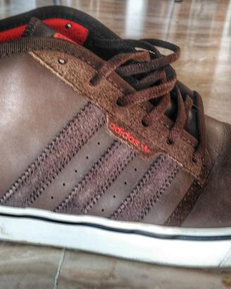 Scarpa alta adidas in pelle