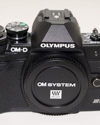 Olympus OM-D EM-10 IIIs - perfetta - 3594 scatti