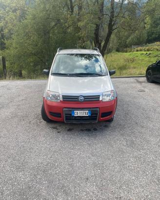 Fiat Panda 4x4 climbing