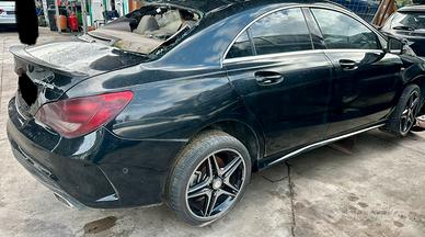 Mercedes CLA 220d SOLO PER RICAMBI