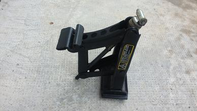 Cric per utilitarie e berline compatte