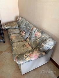 Divano 3 posti in tessuto floreale – comodo e robu